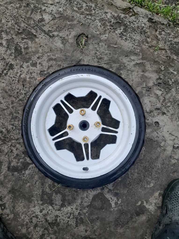 Продам скутер мопед  колесо діск розварка .