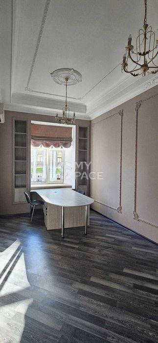 3к.кв під офіс комерція бізнес центр Метро "Площа Українських Героїв"