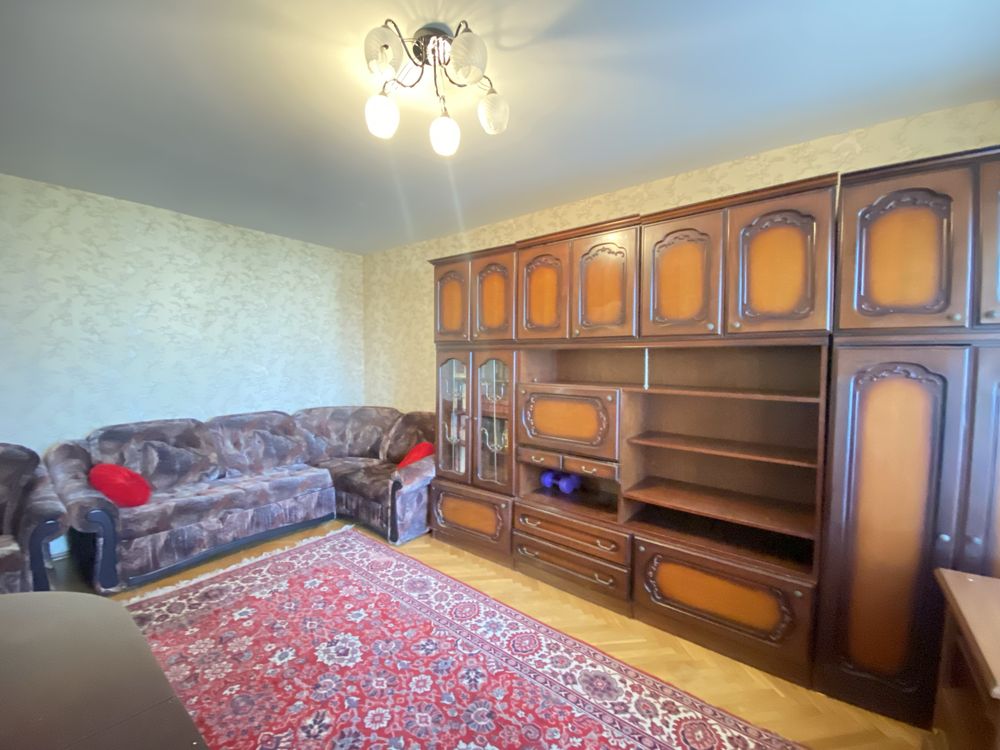 Оренда 3к кввртири 90м2 Воскресенський проспект 13/2 Перова