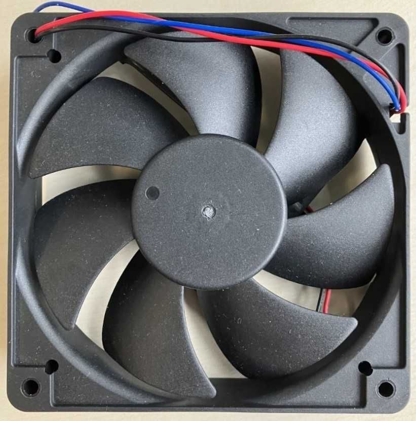 Wentylator 120 x 120 mm 24V