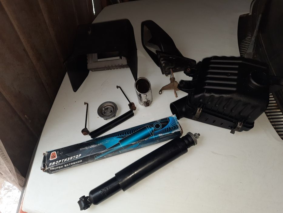 Продам амортизатор Деу Сенс.