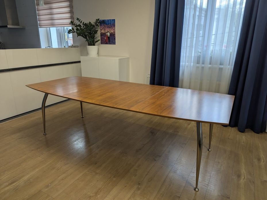 Універсальний розкладний стіл