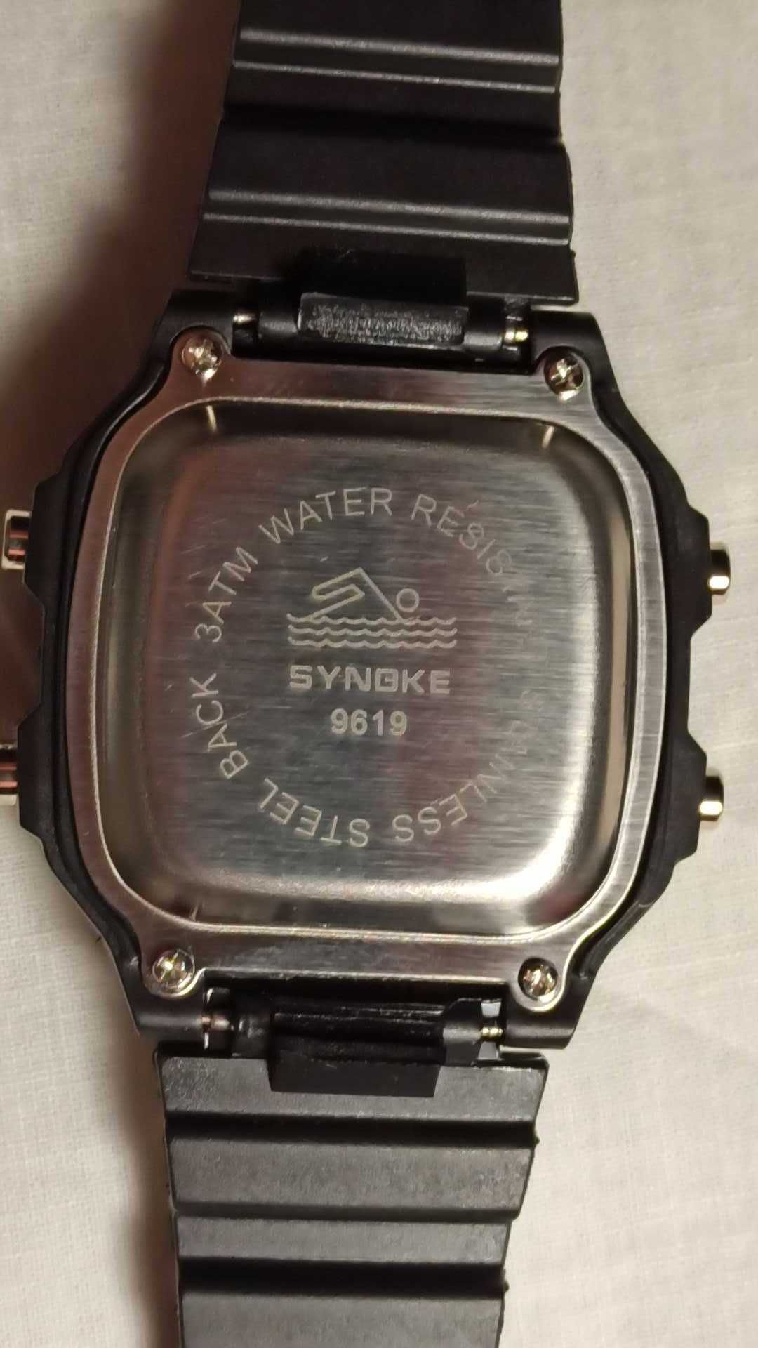 Часы Synoke с подсветкой