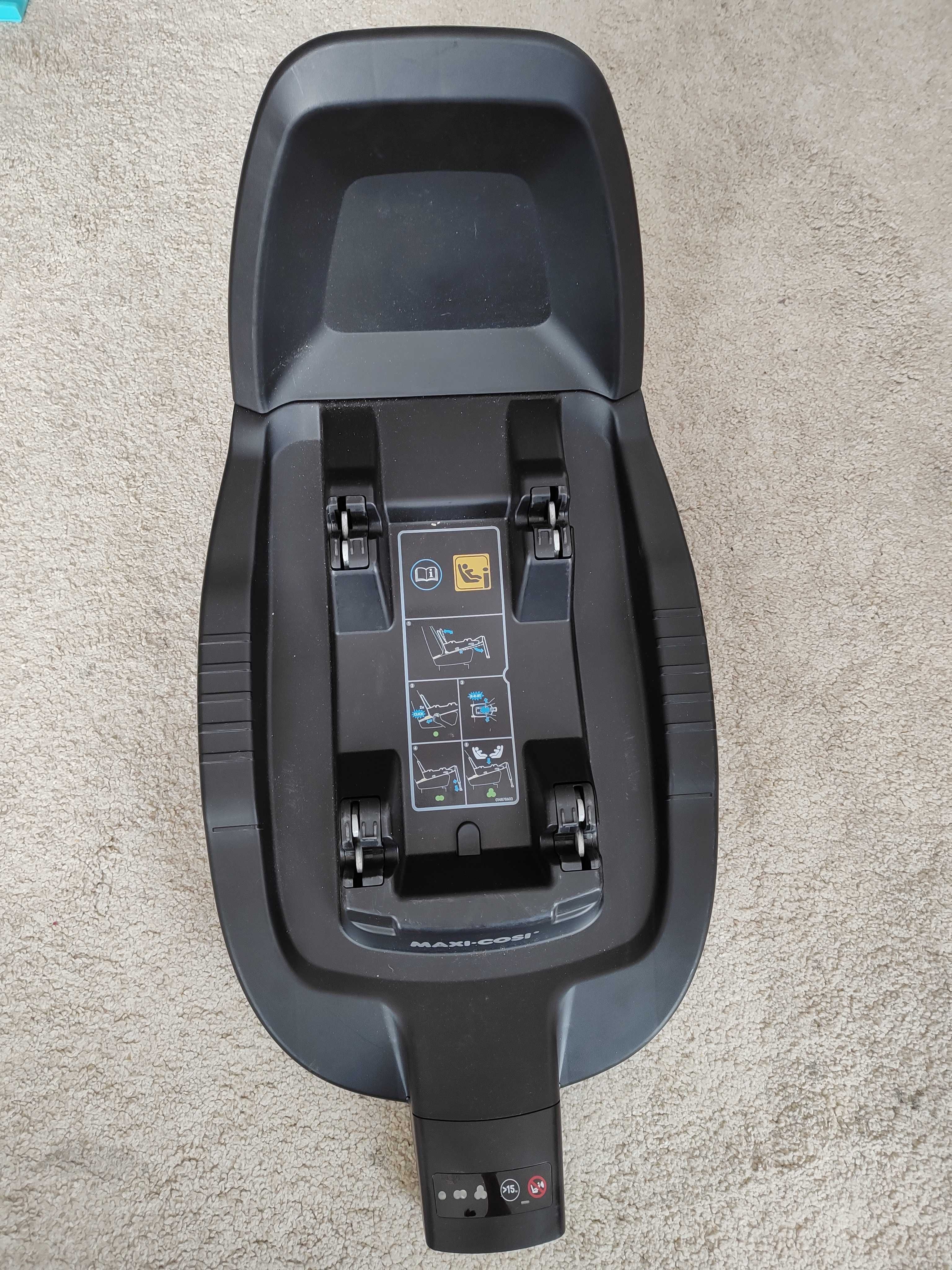 Fotelik Łupina Maxi Cosi Pebble Pro razem z bazą isofix