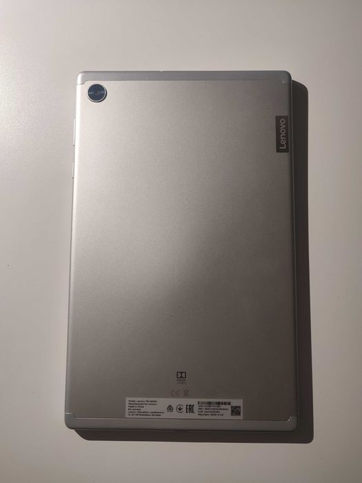 Tablet Lenovo M10 + skórzane etui z klawiaturą magnetyczną bluetooth