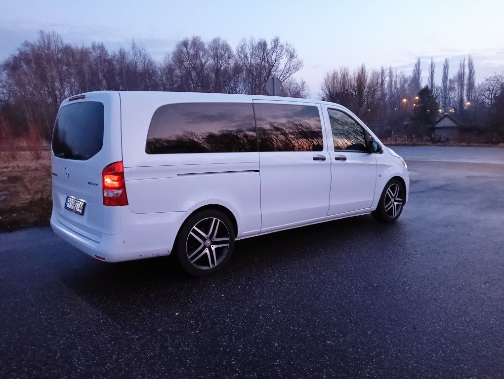 Wynajem busa 9 osobowego Mercedes Vito