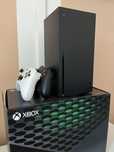 Xbox Series X + 2 pady
