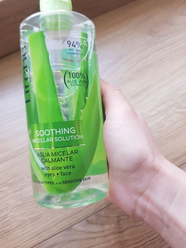 Lirene  Łagodzący płyn micelarny z aloesem 400ml