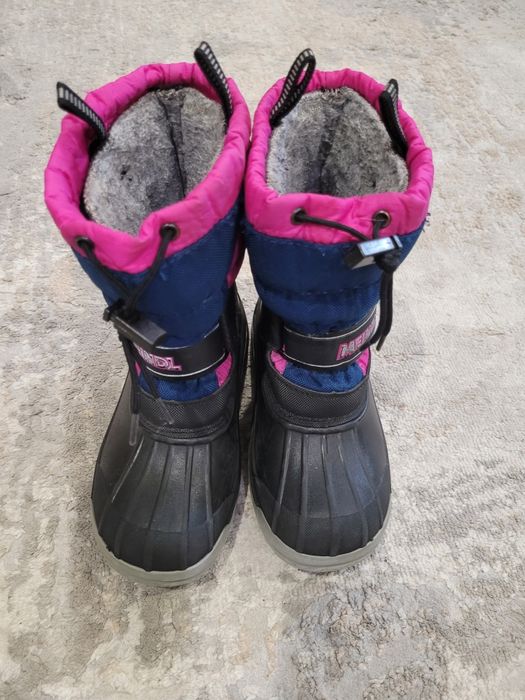 Продам зимові чобітки, сноубутси на дівчинку 28 розмір. Б/у