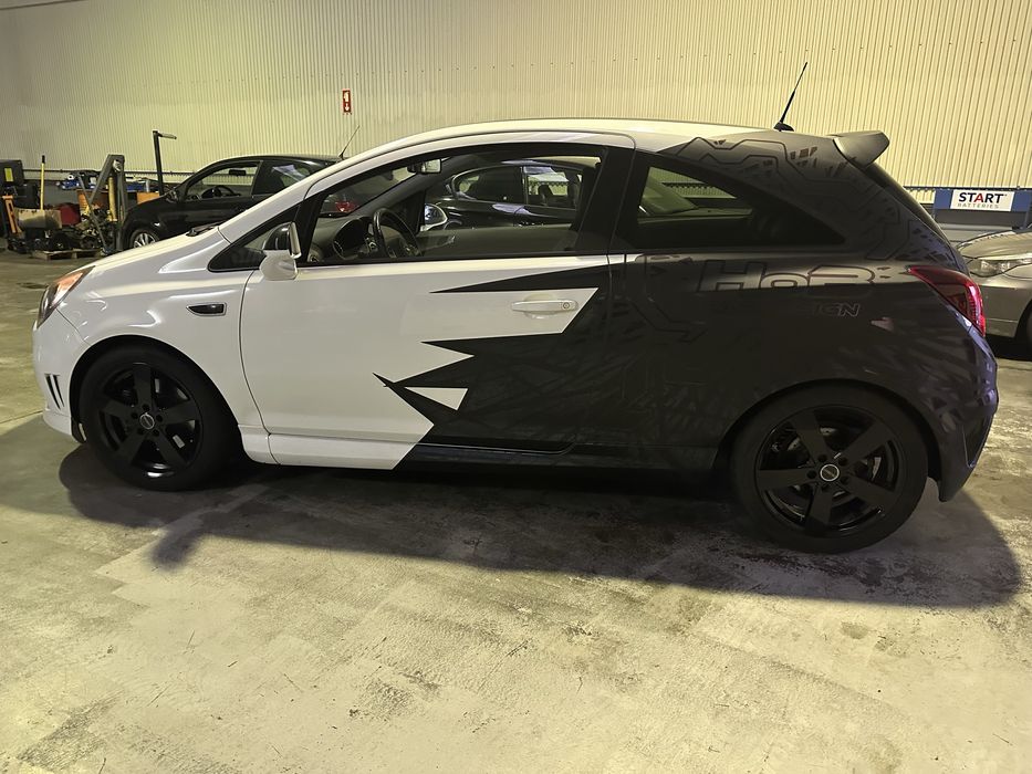 Opel corsa OPC 192cv