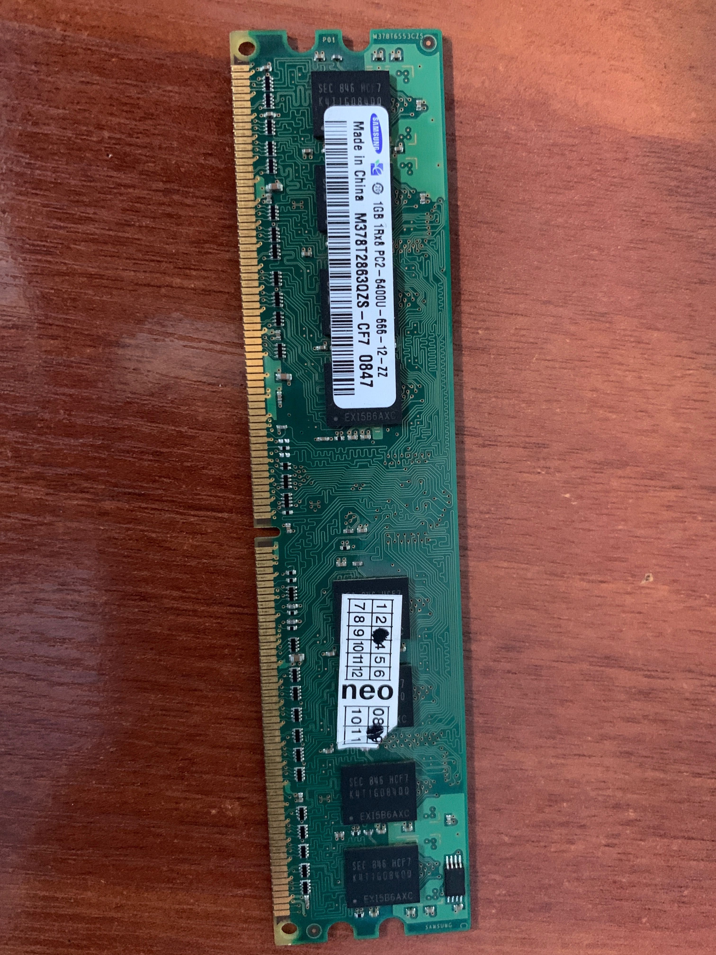 Продам оперативну пам'ять ddr2 на 1 Gb