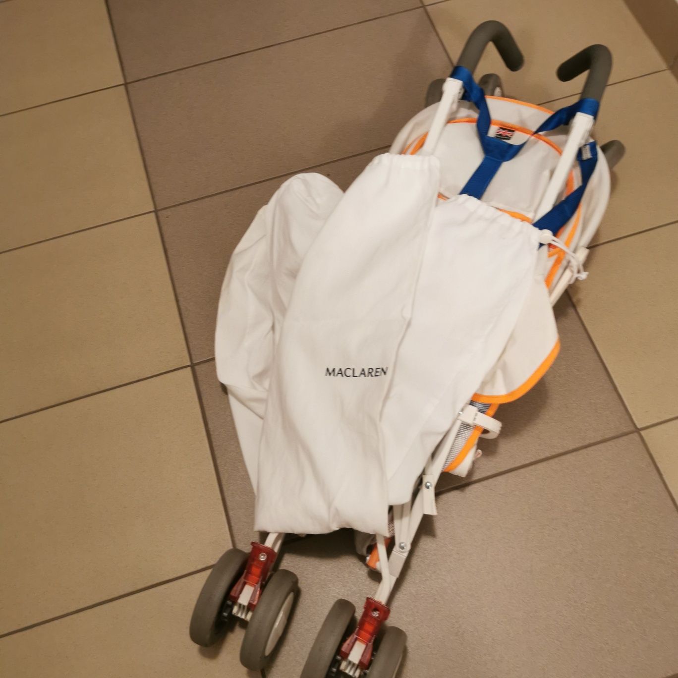 Maclaren VOLO wózek spacerówka parasolka lekki składany