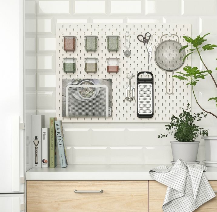 Uchwyt, przybornik do tablicy perforowanej SKADIS IKEA