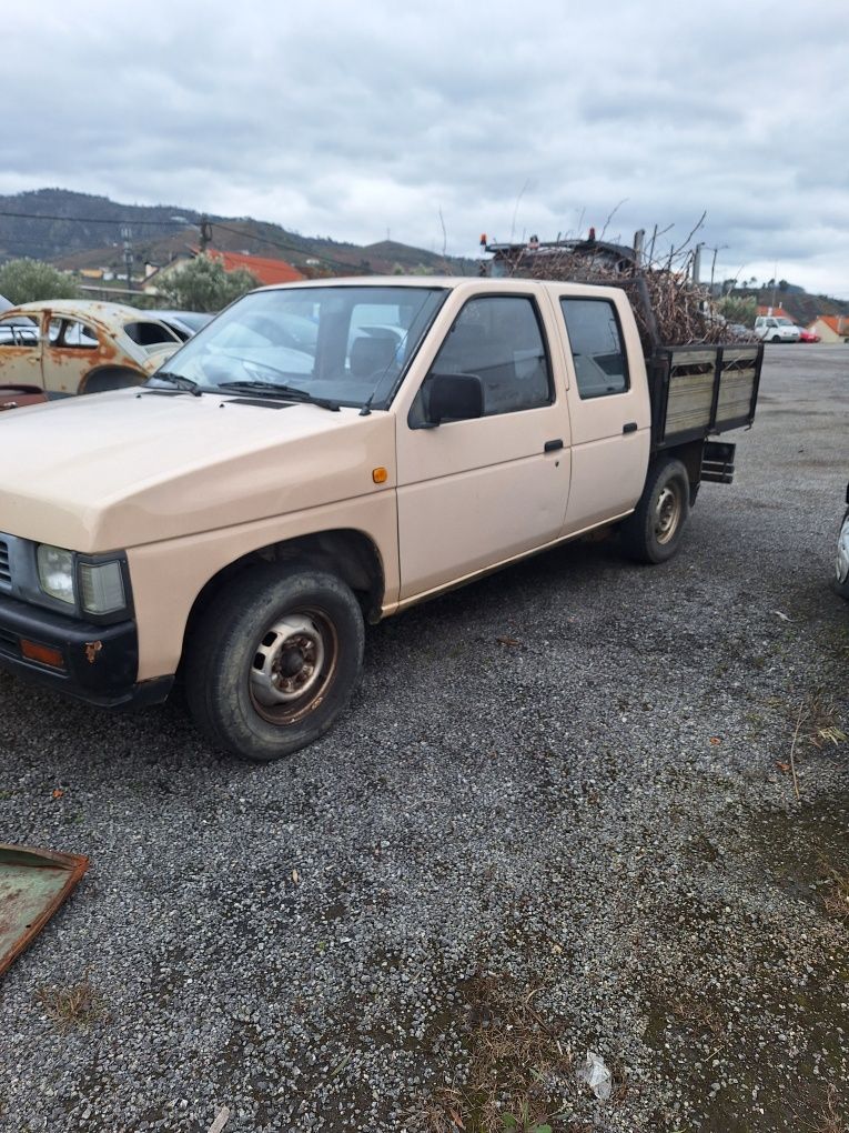 Nissan Pickup D21  TD25  (ler descrição)