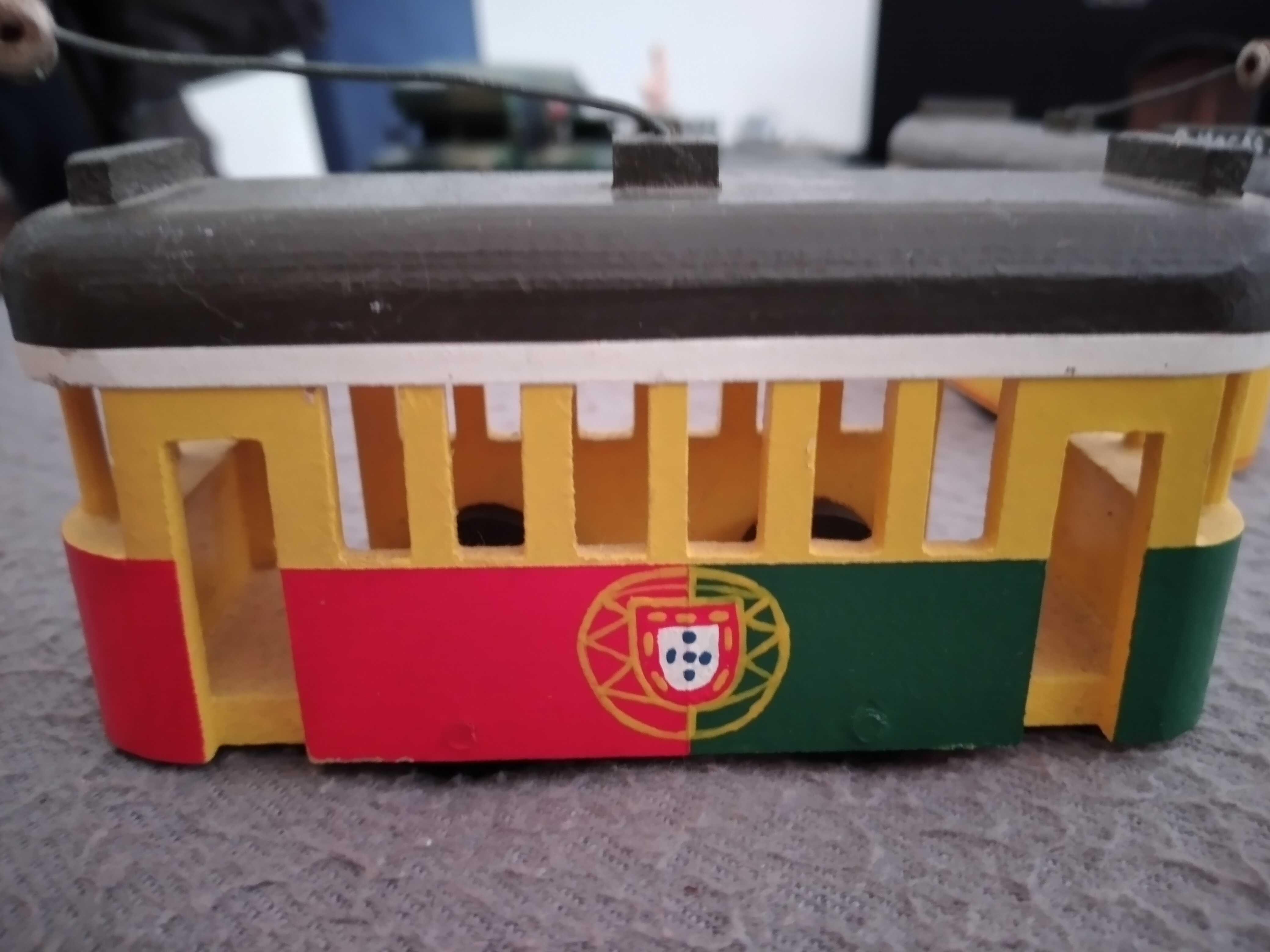 2 Mini Elétricos de Madeira, Graça 28 e Sintra 1