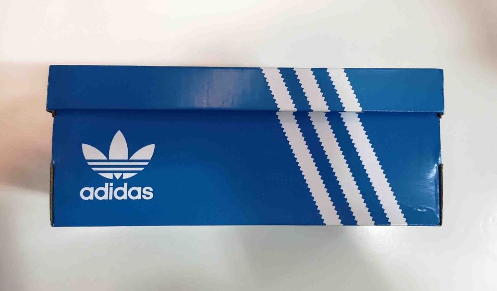 Caixa Adidas original (nova)