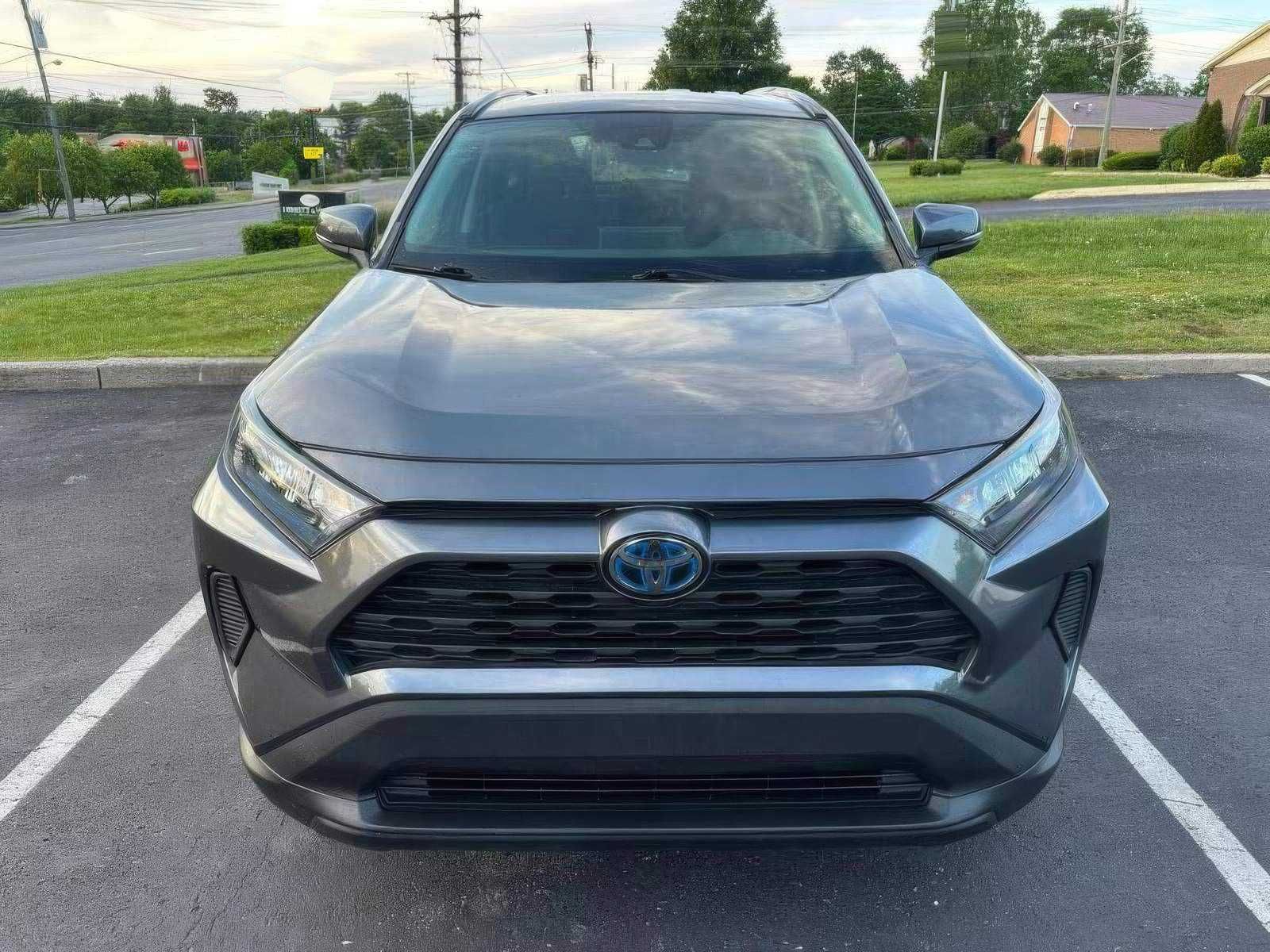 2020 Toyota RAV4 Hybrid LE