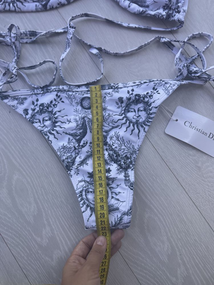 Продам купальник Christian Dior