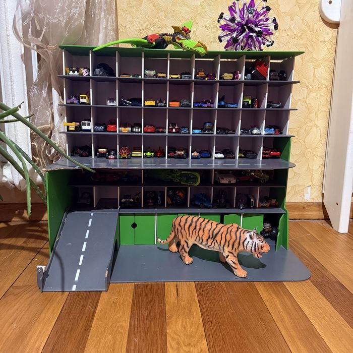 Дитячий гараж парковка для машинок подарок машинки hot wheels