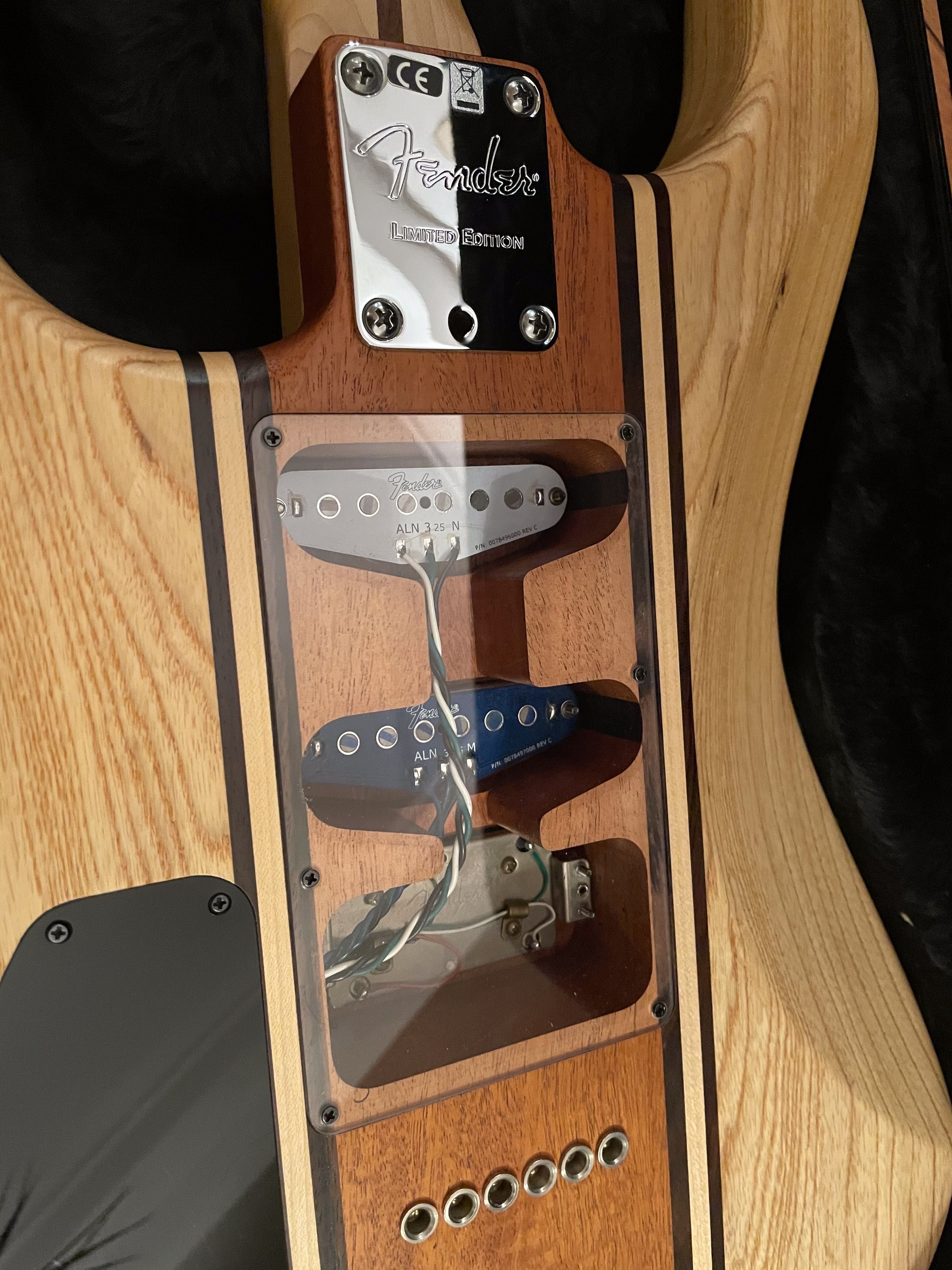 Fender Limited Edition American Longboard Stratocaster HSS RW