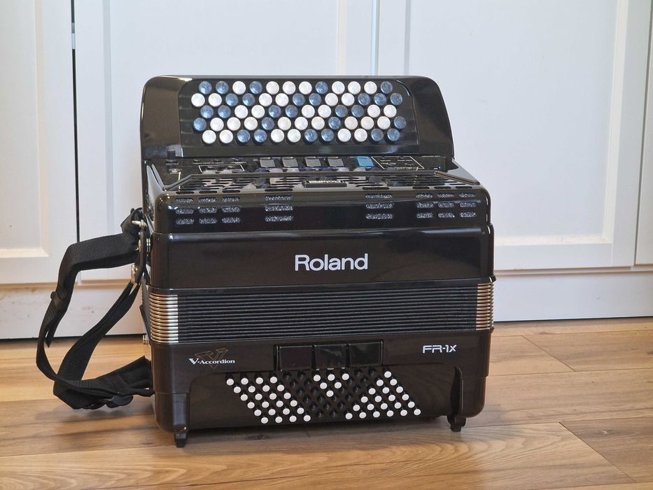 Roland FR‑1xb V‑Accordion – cyfrowy akordeon, super lekki!