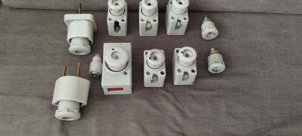 Gniazdo porcelanowe  . Okazja.