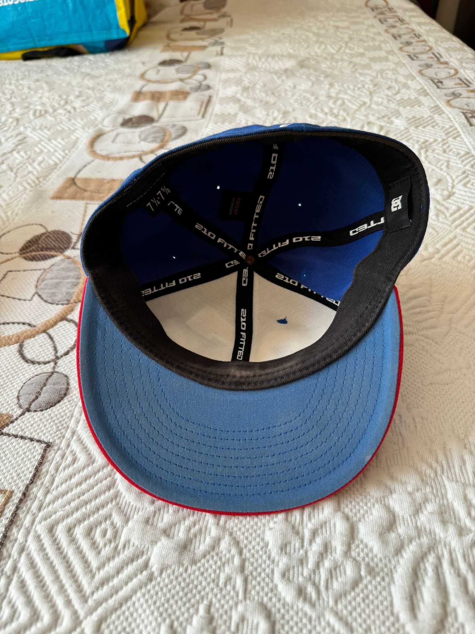 Chapéu de marca DC shoes