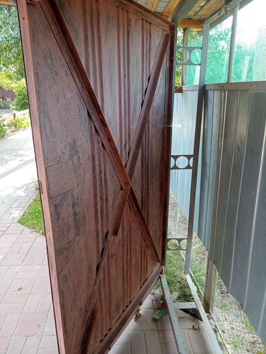 Ворота гаражні металеві  2 × 2.5 м