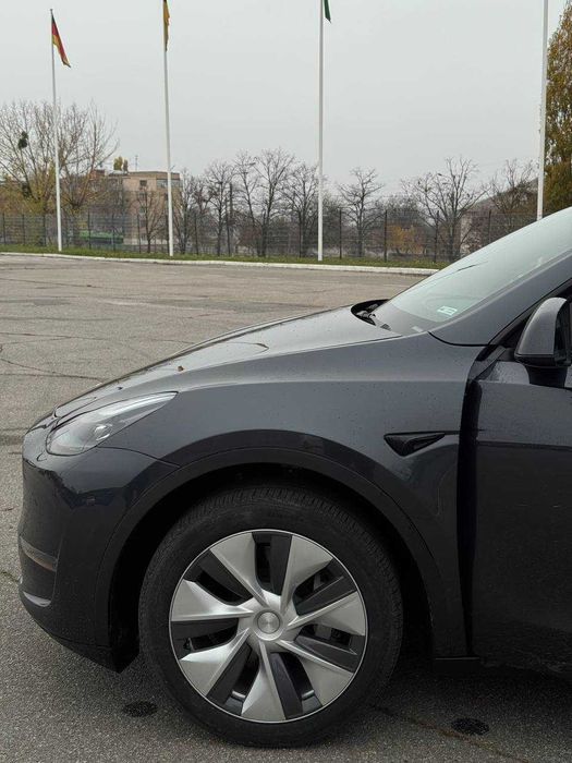 Tesla model Y Perfomance dual motor long Range AWD 82 kwH