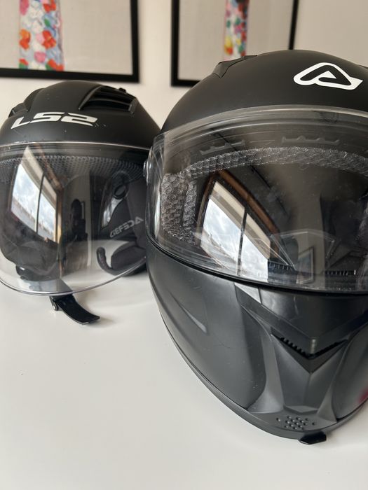 Dois capacetes de mota (usados) – venda em conjunto