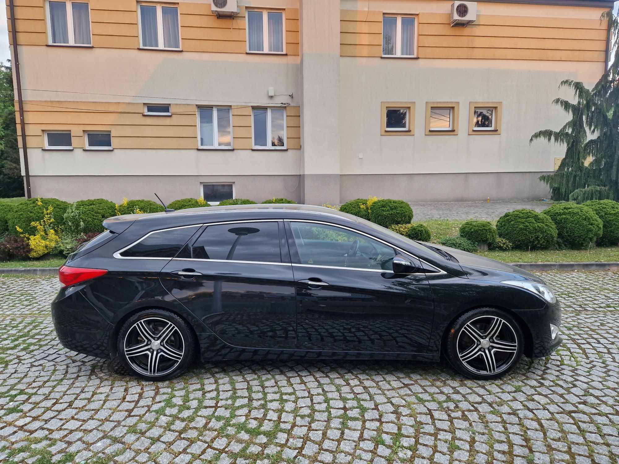 Hyundai I40 2011r. 2.0Benz 177KM *Navi *Klimatronik *Alu 18 *Stan Bdb
