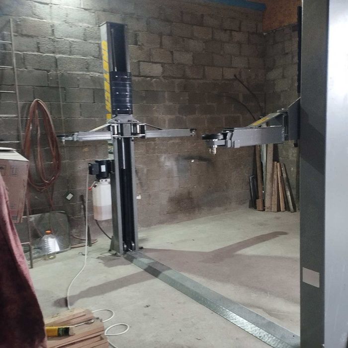 Підйомник гідравлічний 2х-стійковий 4 тони One Tech NT-B4000 220V 380V