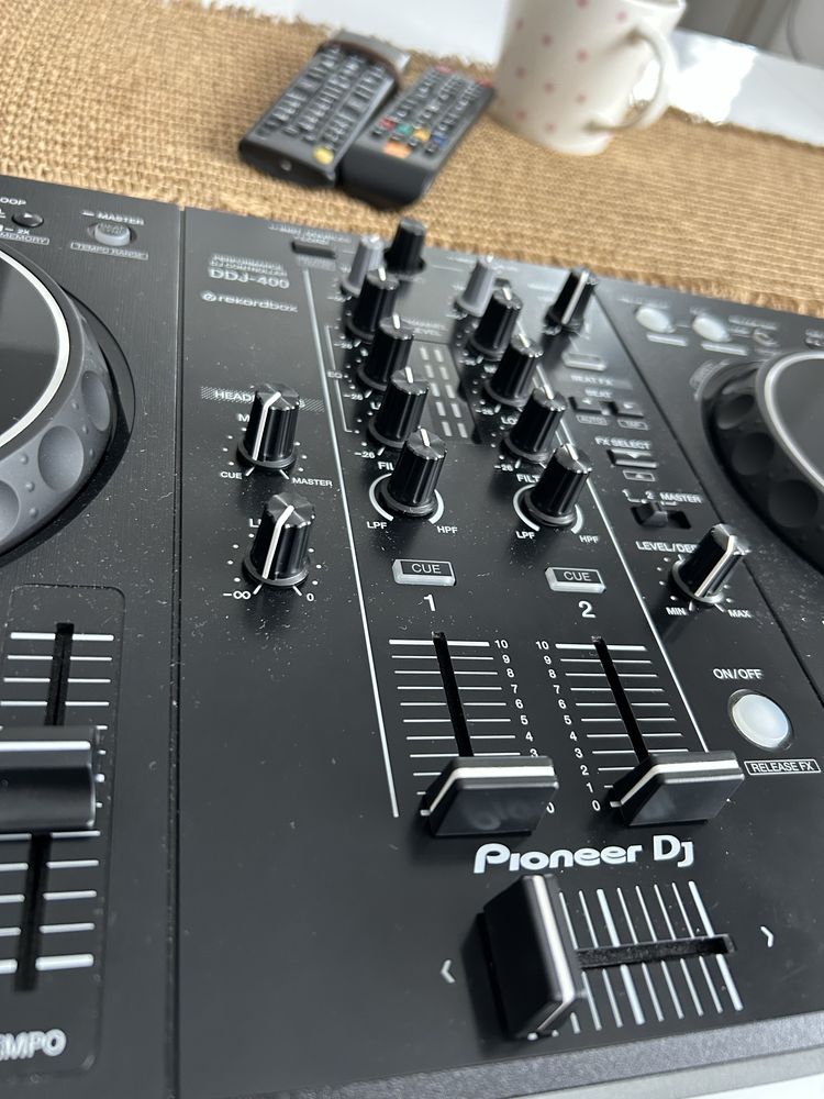 Pioneeer DDJ 400 Kontroler