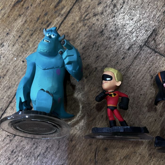 Lote 4 bonecos figuras Disney Infinity Wii