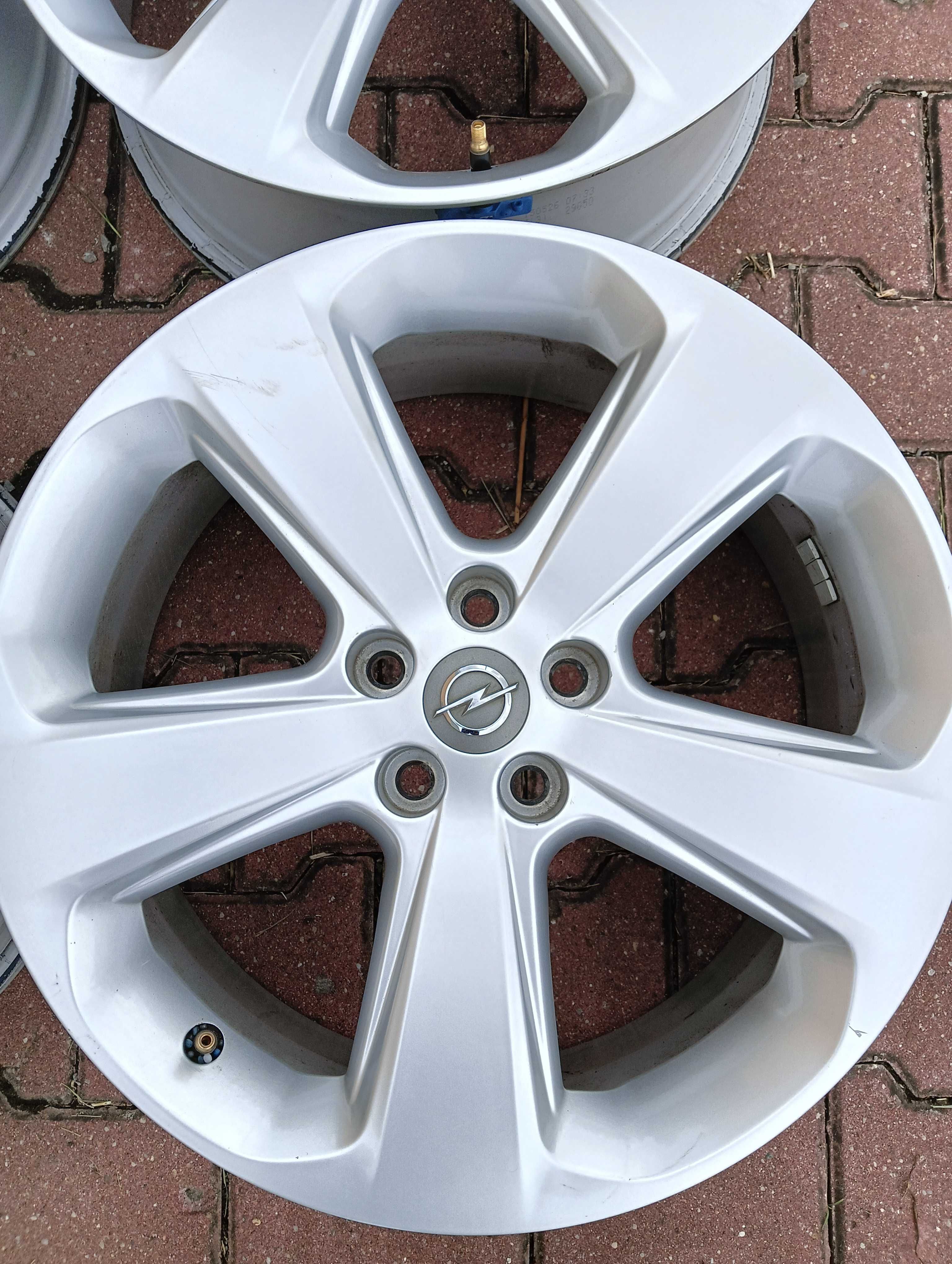 Felgi Aluminiowe OPEL MOKKA 18" 5x105