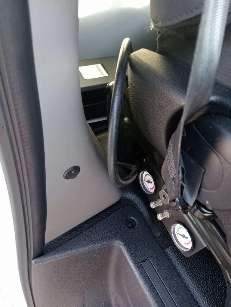 Wynajem bus plandeka 10ep TWINCAB Master miedzynarodówka spanie z tylu