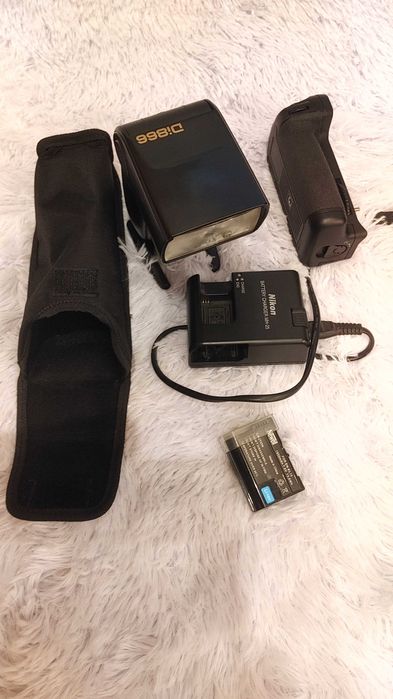 Aparat Nikon D7000 + Super Zestaw