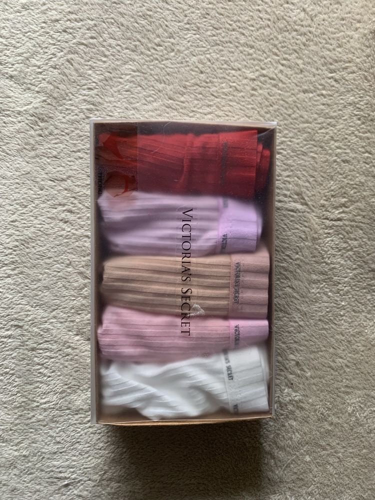 Stringi Victoria’s Secret rozm. S 5-pak