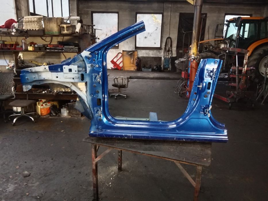 Dacia Sandero stepway 3 lewy próg, słupek, kielich ćwiartka