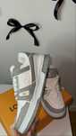 Buty Louis Vuitton szare
