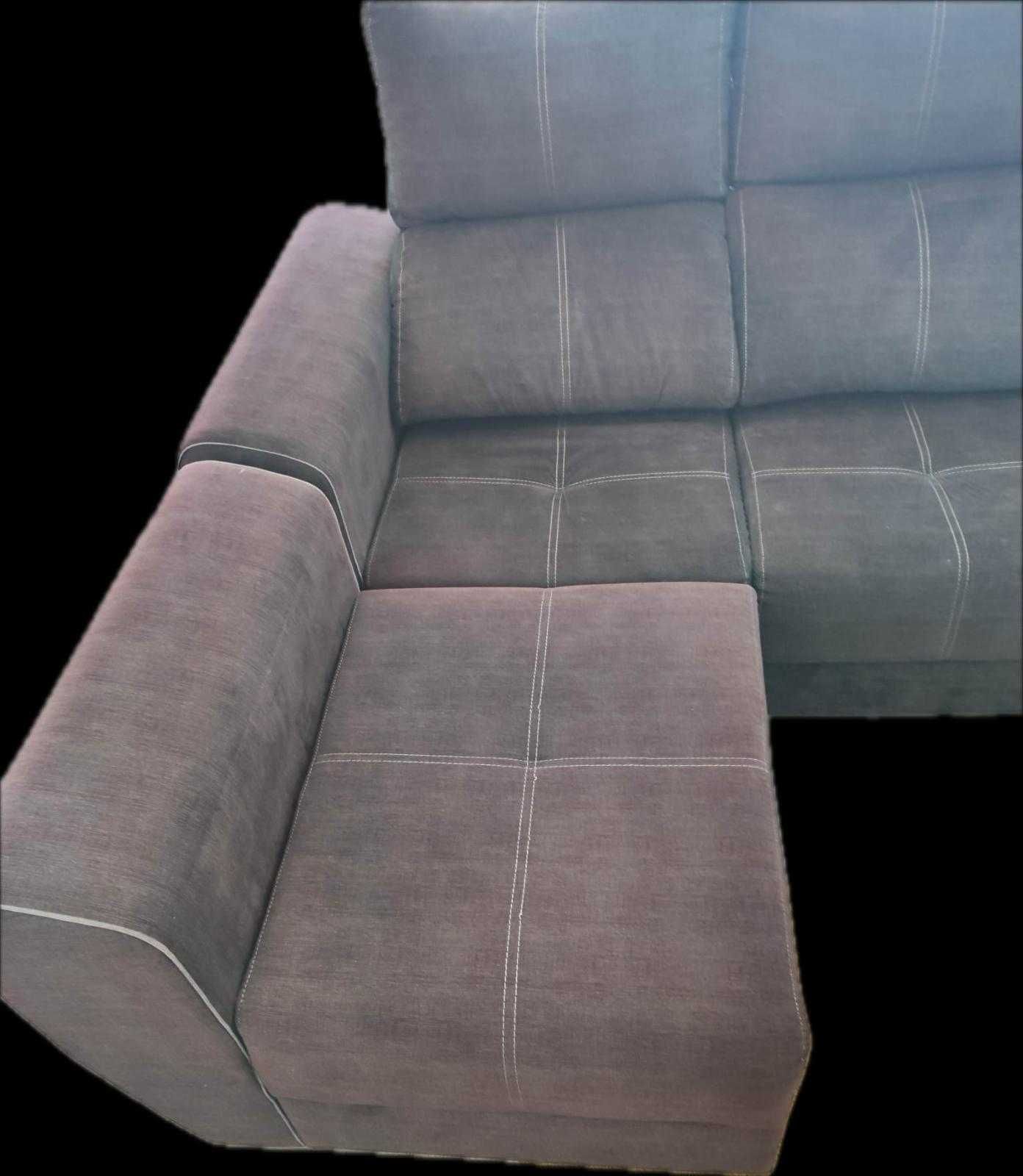 Sofá com Chaise JOM Paris