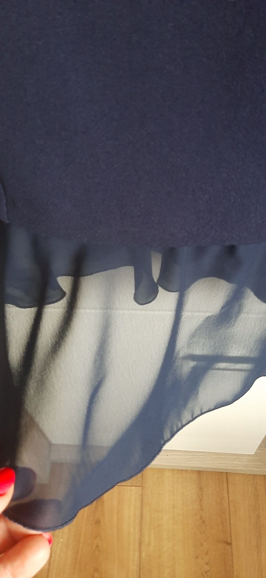 Granatowa sukienka z woalowym rękawem m biust 92 cm do 110