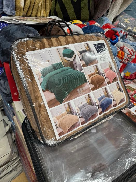 Тепленькі плюшеві комплекти постільної білизни «Королівський Шарпей»