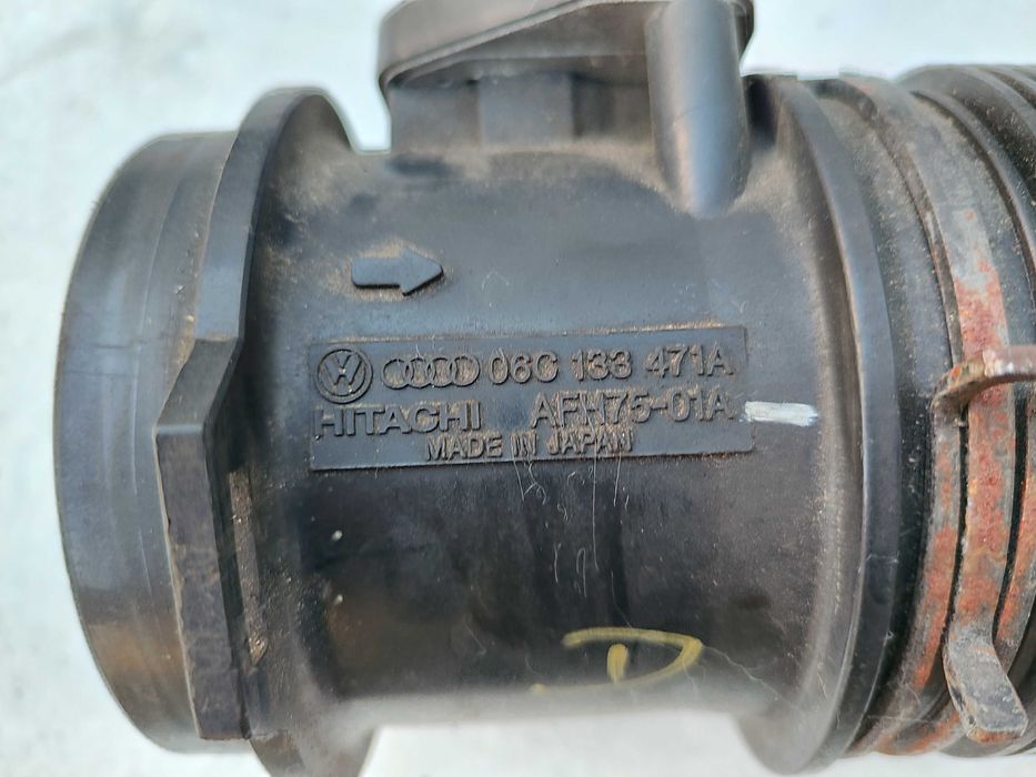 Przepływomierz AUDI A6 C5 3,0 benzyna