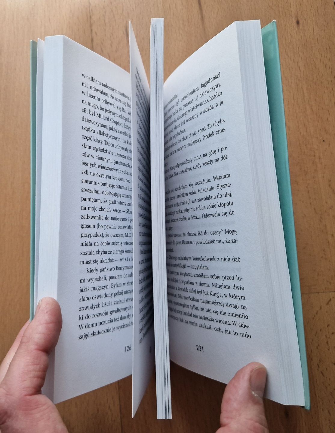 Taniec szczęśliwych cieni - Alice Munro NIECZYTANA!!!