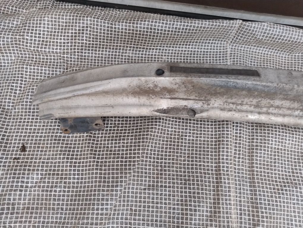 Chrysler pacifica belka zderzaka przedniego aluminiowa wysyłka 1 gener