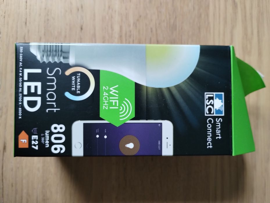 Inteligentna wielokolorowa żarówka LED LSC Smart Connect 4 sztuki