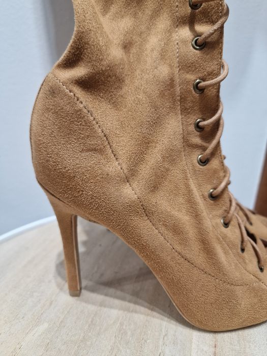 Sznurowane kozaki za kolano open toe /odkryte palce Nly r.39