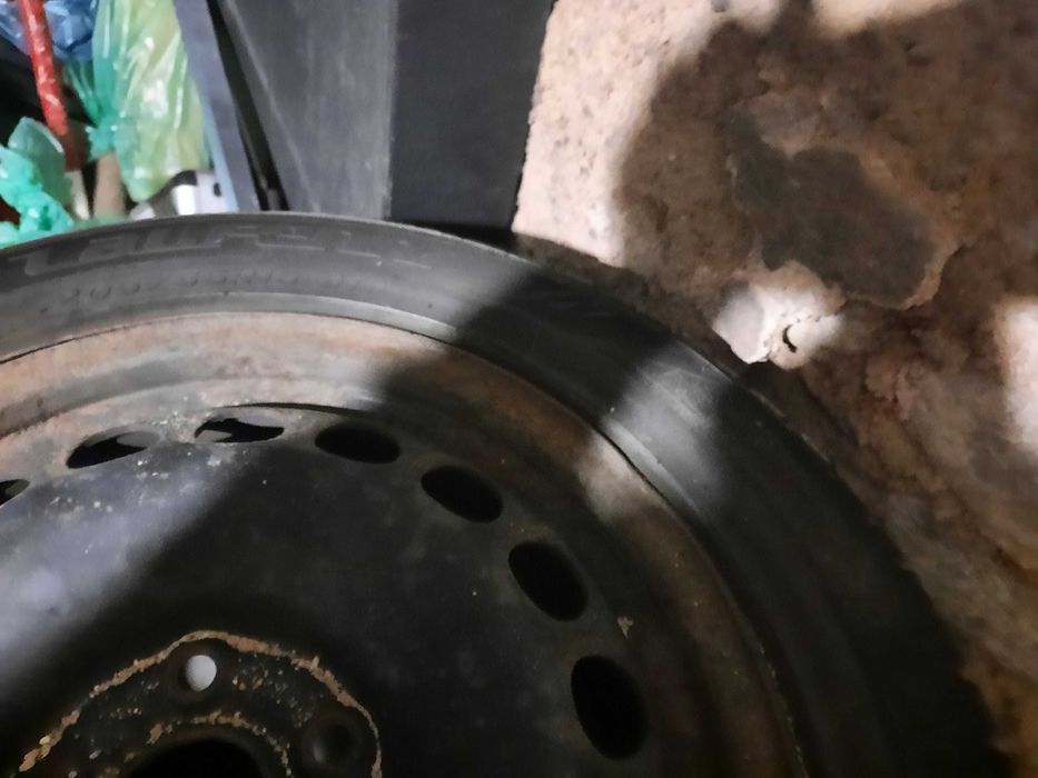 koła z oponami zimowymi używane 3 miesiace 3 szt.205/55R16