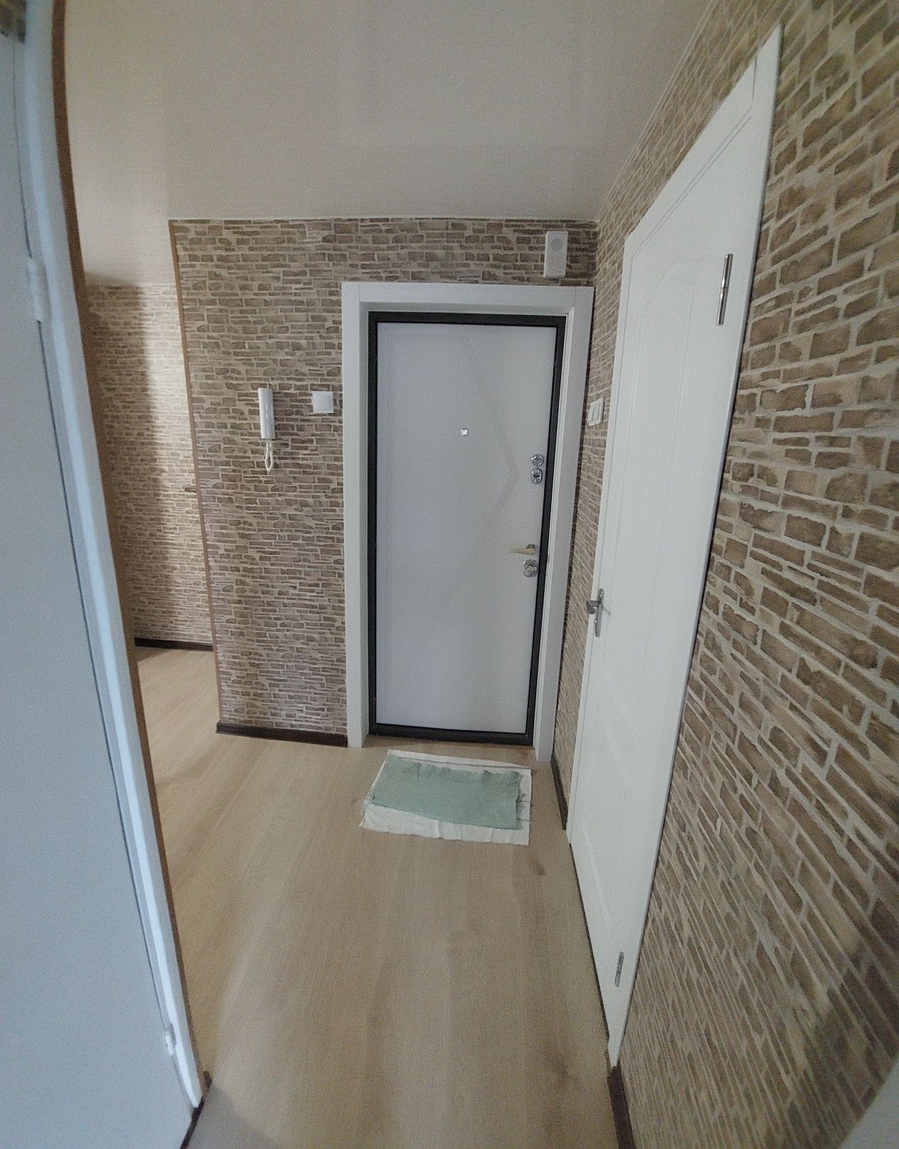 Продам 2-х комнатную квартиру в Шевченковском районе.